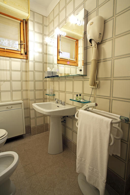 Hotel I Diamanti Garlasco Стая снимка